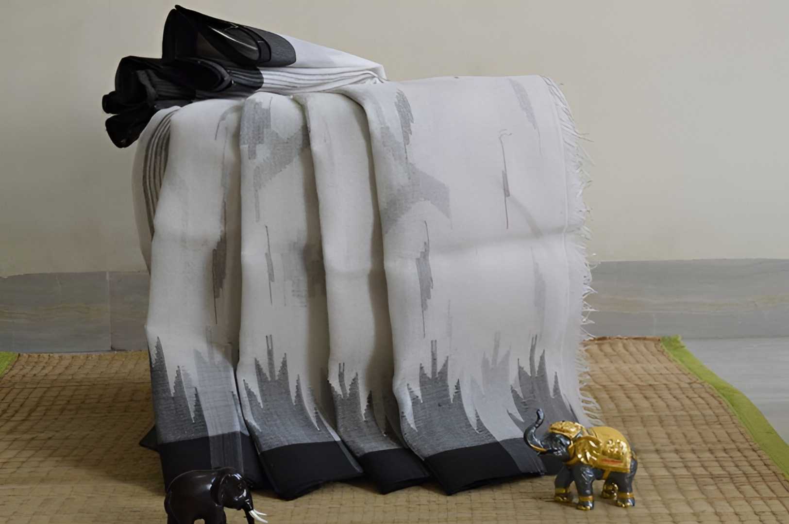Monipuri,Saree